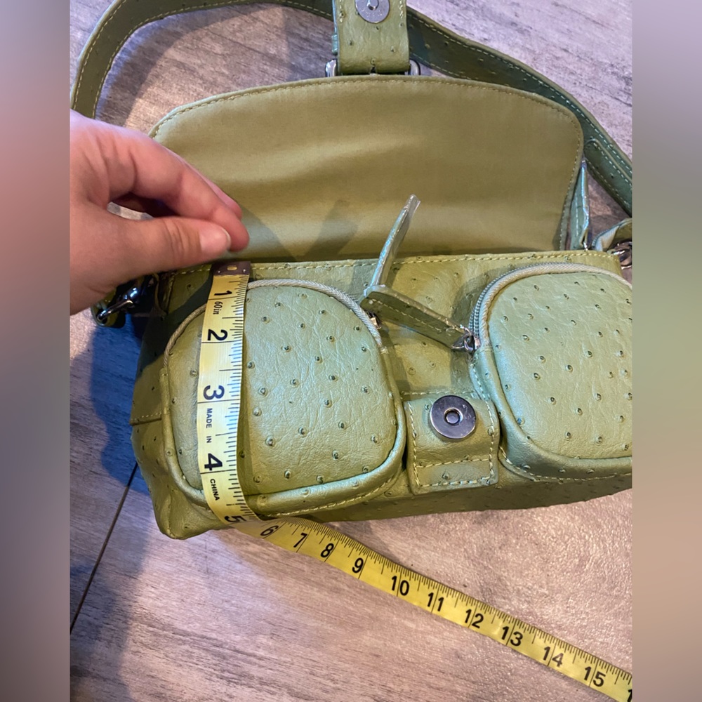 Butterfly brand olive green purse. NWOT. - Picture 12 of 12